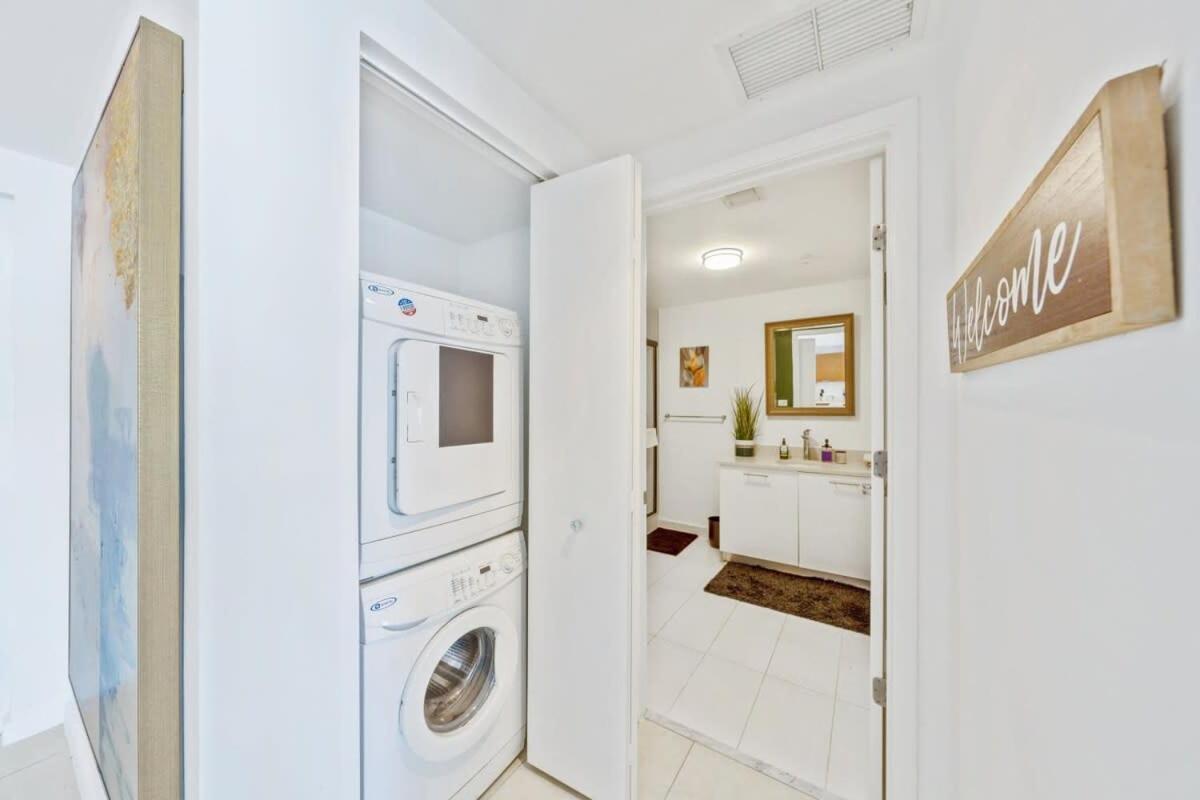 Apartamento Urban Retreat - Location Pool Gym & Parking